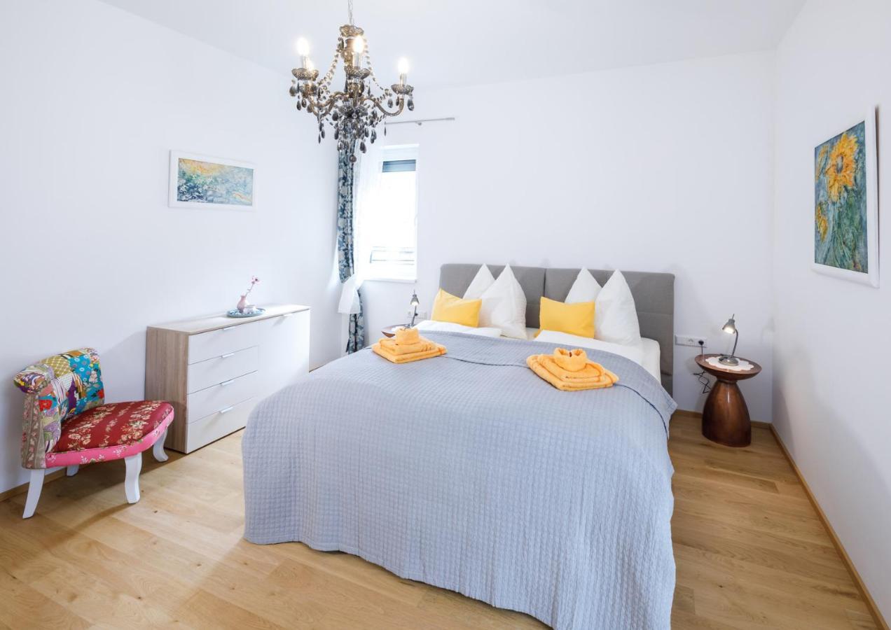 Ferienwohnung Narzisse - City Appartement Im Kurpark Bad Aussee Exteriör bild