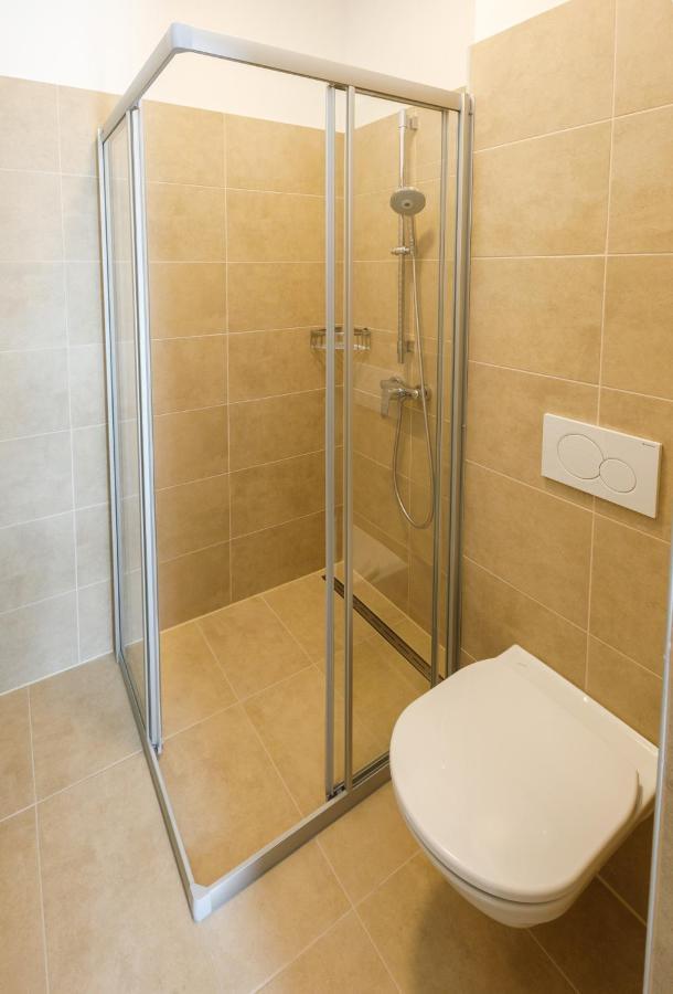 Ferienwohnung Narzisse - City Appartement Im Kurpark Bad Aussee Exteriör bild